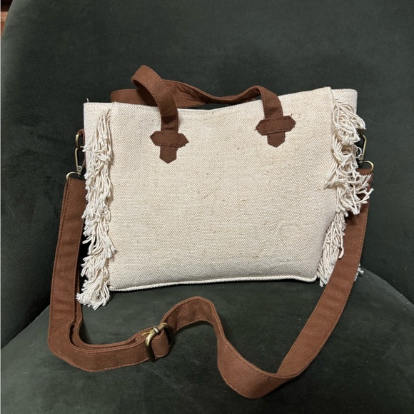 America & Beyond Purse Beaded - Picture 3 of 9